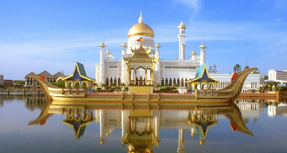 Surf Through Laos – 5 Days