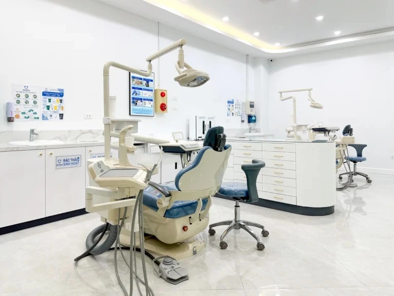 Dental Implant Service